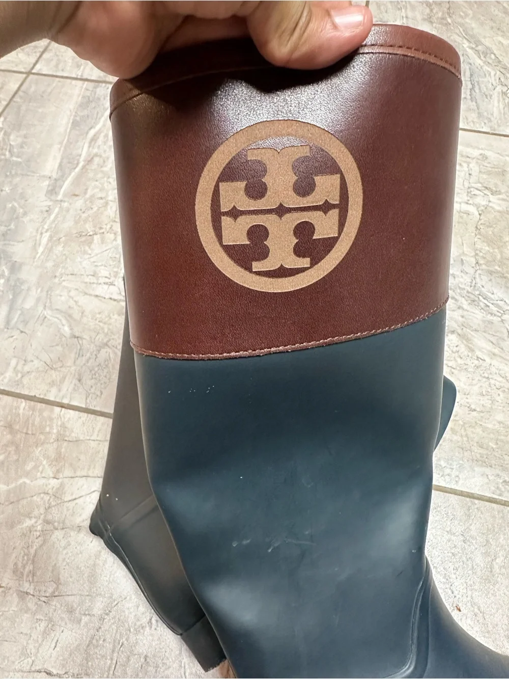 Tory Burch Diana Classic Tall Rubber Rain Boots Size 8 Logo Black Brown logo